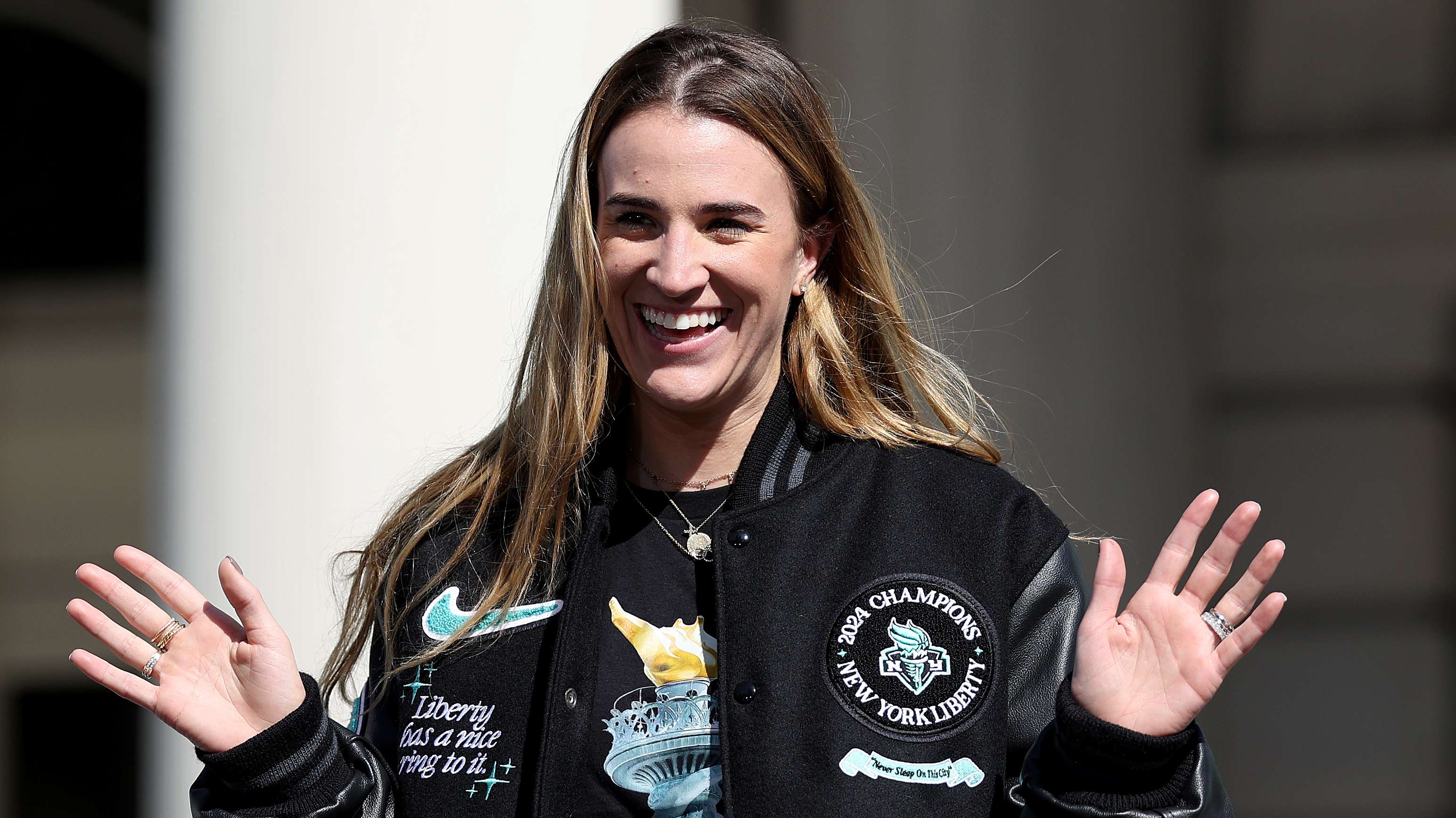 的舞台上创 的舞台上创